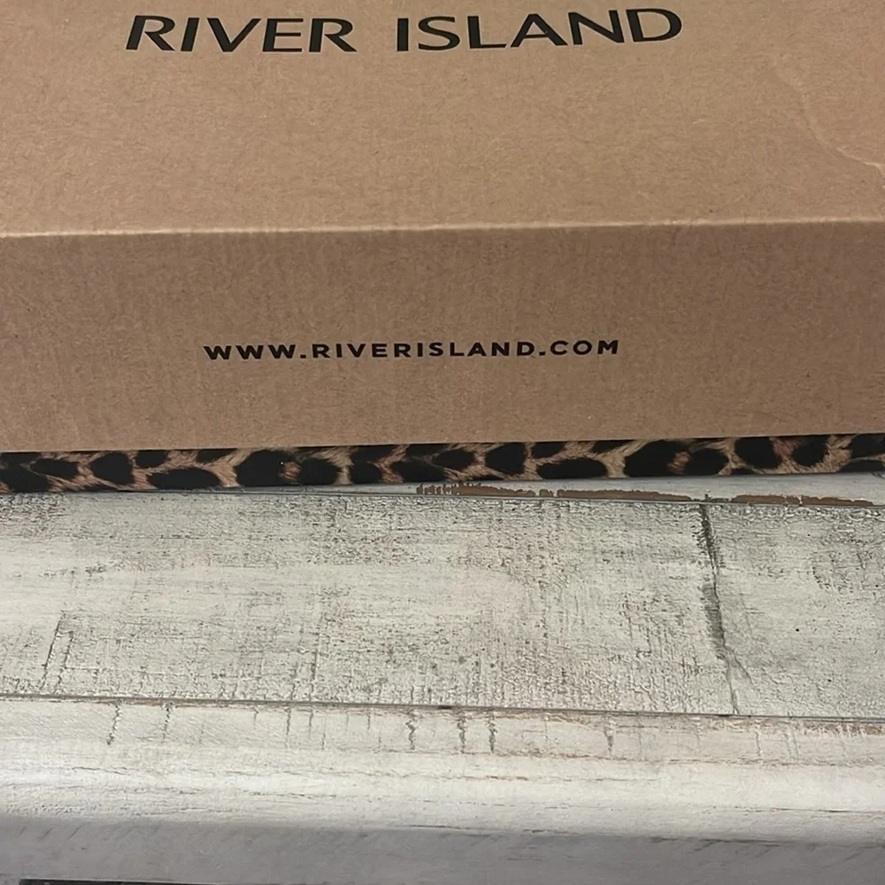River Island Wills Gold Sandals - Picture 9 of 9